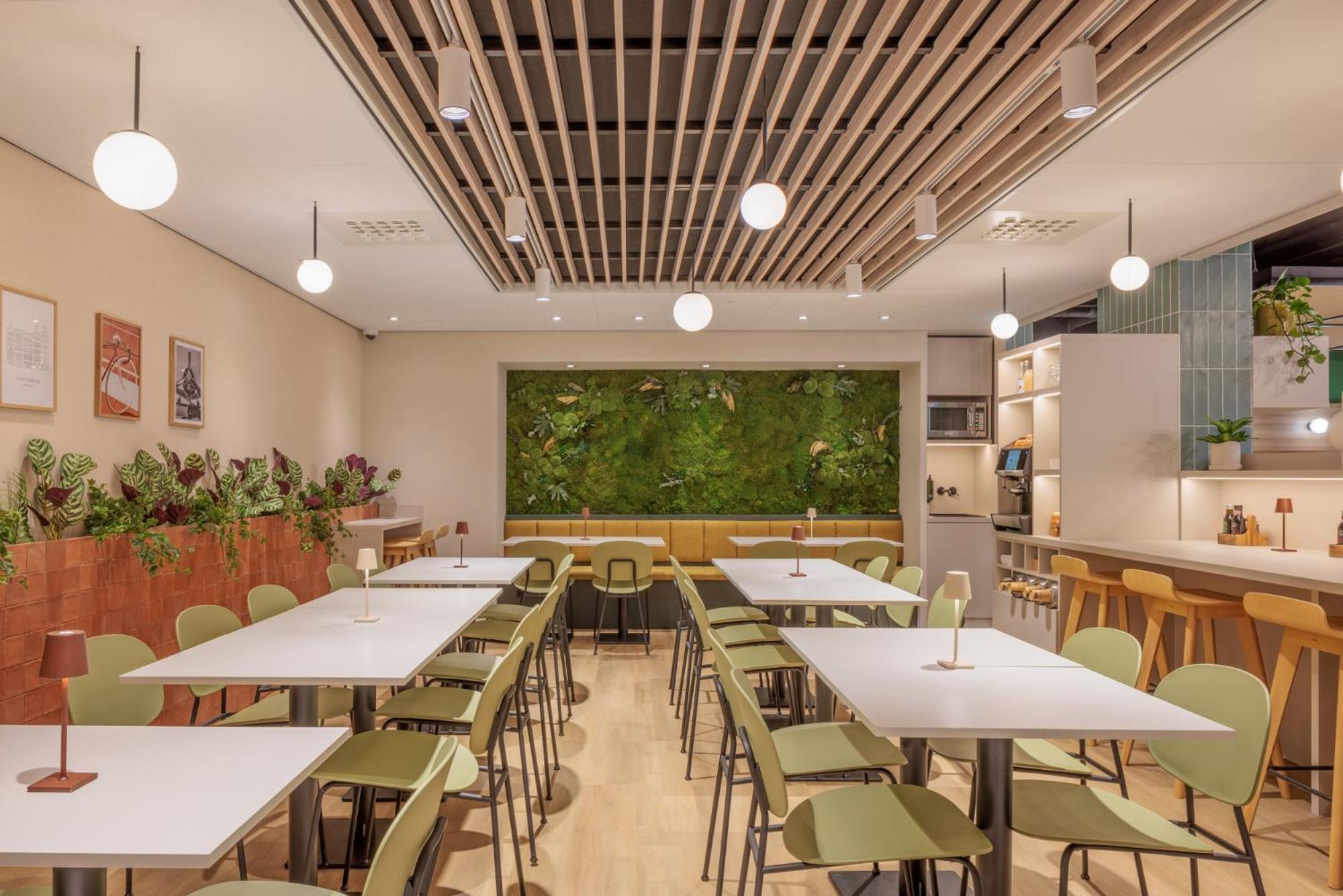 Maxhotel Amsterdam Airport Schiphol - Recently Renovated Hoofddorp Exteriör bild